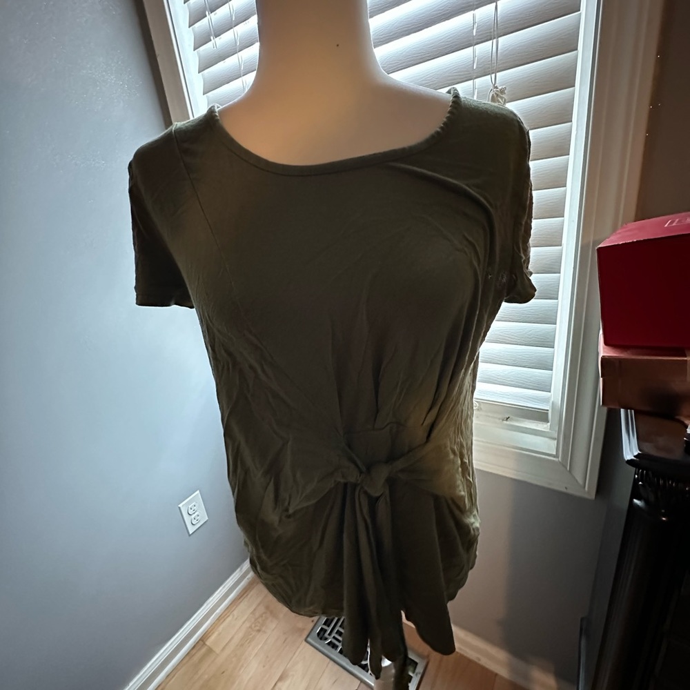 Twist front top